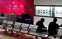 Students waiting by the M-Building Lobby