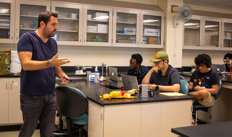 National Science Foundation Awards LaGuardia $530k Grant to Support STEM Education Professional Development
