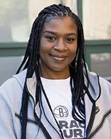 Lynnell Simon Headshot
